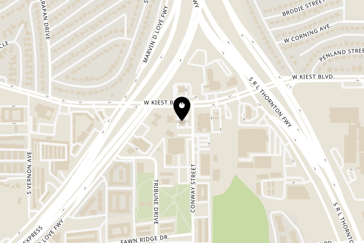Map showing the location of Golden Chick Dallas Kiest Boulevard on 410 W Kiest Blvd in Dallas