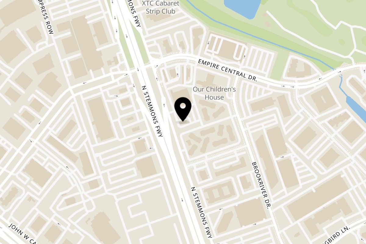 Map showing the location of Golden Chick Dallas Stemmons Freeway on 8260 N Stemmons Fwy in Dallas