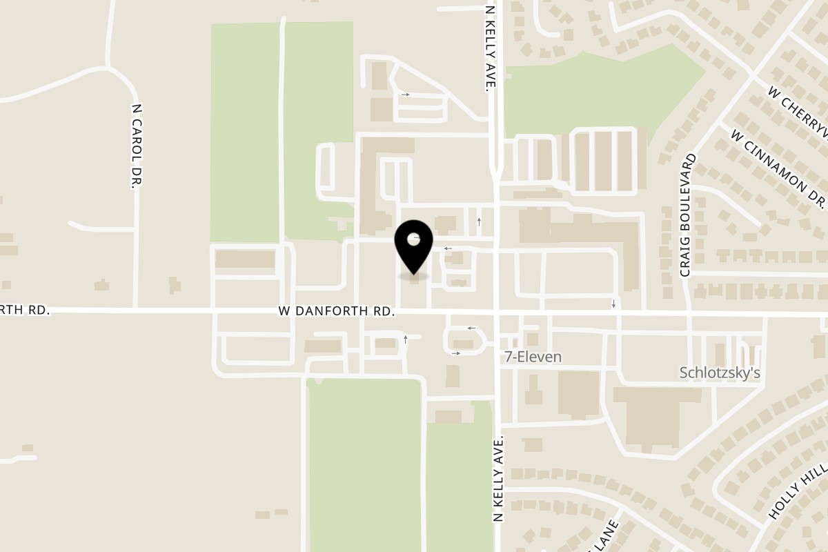 Map showing the location of Golden Chick Edmond Danforth Road on 917 W Danforth Rd in Edmond